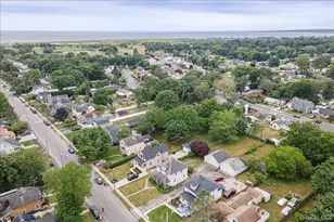 68 Rollstone Ave, West Sayville, NY 11796 - Photo 22