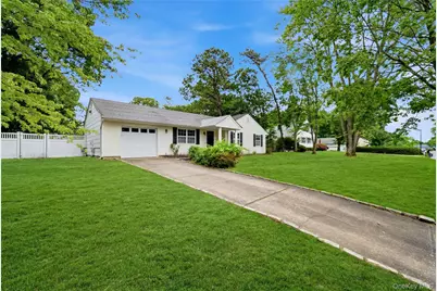 15 Groton Lane, Coram, NY 11727 - Photo 2
