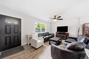 15 Groton Ln, Coram, NY 11727 - Photo 4