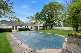 15 Groton Ln, Coram, NY 11727 - Photo 20