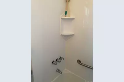 260-11 73rd Avenue #E-2, Glen Oaks, NY 11004 - Photo 16