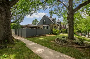 4 Knox Pl, New York, NY 10314 - Photo 4