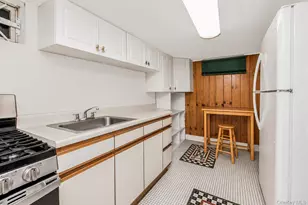 4 Knox Pl, New York, NY 10314 - Photo 28