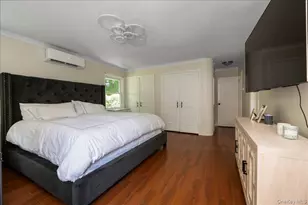 70 Longfellow Rd, Great Neck, NY 11023 - Photo 18