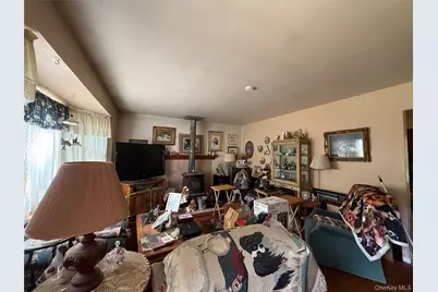 212 Union Avenue, Patchogue, NY 11772 - Photo 4