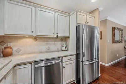 1130 Savoy Drive, Melville, NY 11747 - Photo 18