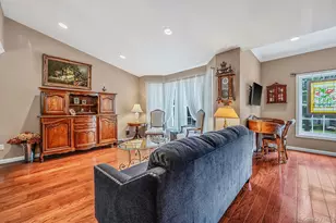 1130 Savoy Dr, Melville, NY 11747 - Photo 6
