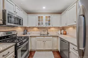 1130 Savoy Dr, Melville, NY 11747 - Photo 16