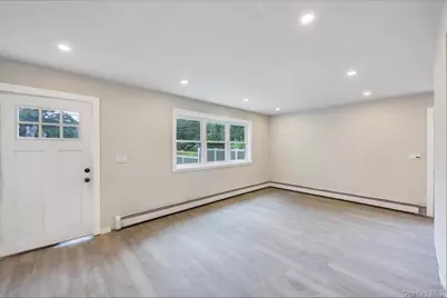 438 Auborn Avenue, Shirley, NY 11967 - Photo 4