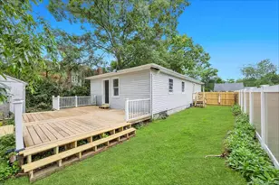 438 Auborn Ave, Shirley, NY 11967 - Photo 24
