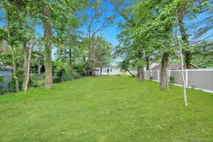 438 Auborn Ave, Shirley, NY 11967 - Photo 26