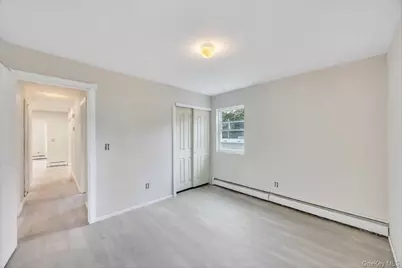 438 Auborn Avenue, Shirley, NY 11967 - Photo 18