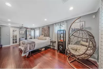 1053 Ocean Avenue, Bay Shore, NY 11706 - Photo 22