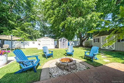 1053 Ocean Avenue, Bay Shore, NY 11706 - Photo 30