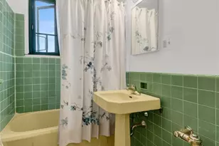 14 Metropolitan Oval, Bronx, NY 10462 - Photo 18