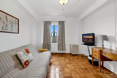 14 Metropolitan Oval #8G, Bronx, NY 10462 - Photo 6