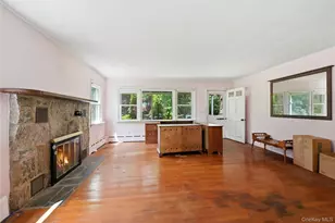 240 Meadow Ln, Cutchogue, NY 11935 - Photo 6