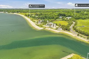 240 Meadow Ln, Cutchogue, NY 11935 - Photo 2