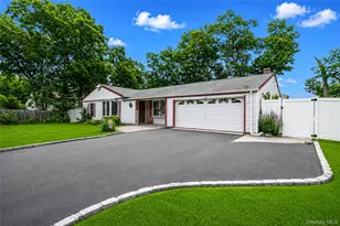 10 Saddle Hill Rd, Coram, NY 11727 - Photo 2