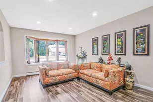 10 Saddle Hill Rd, Coram, NY 11727 - Photo 4