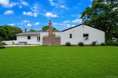 10 Saddle Hill Road, Coram, NY 11727 - Photo 30