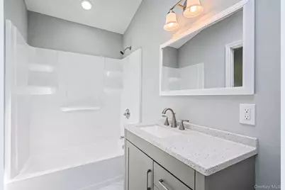 111 Pine Street, Port Jefferson Station, NY 11776 - Photo 38