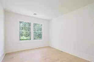 205 Kats Ct, East Marion, NY 11939 - Photo 18