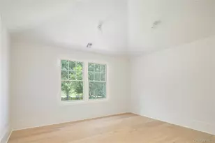 205 Kats Ct, East Marion, NY 11939 - Photo 16