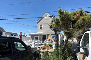 4 Bayview Ave, Howard Beach, NY 11414 - Photo 4