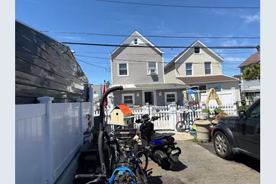 4 Bayview Avenue, Howard Beach, NY 11414 - Photo 2