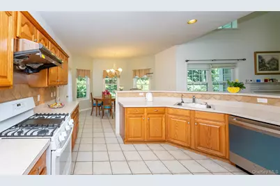 63 Guinness Way, Hopewell Junction, NY 12533 - Photo 24