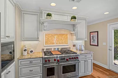 14 Fairway Drive, Port Jefferson, NY 11777 - Photo 8