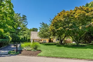 14 Fairway Dr, Port Jefferson, NY 11777 - Photo 2