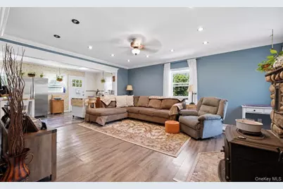 26 Hickory Road, Rocky Point, NY 11778 - Photo 6