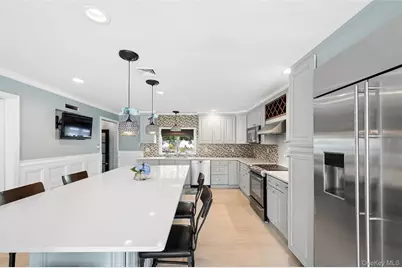 1210 Hyman Avenue, Bay Shore, NY 11706 - Photo 24
