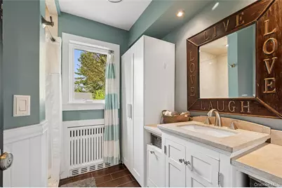 1210 Hyman Avenue, Bay Shore, NY 11706 - Photo 16