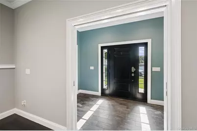 1210 Hyman Avenue, Bay Shore, NY 11706 - Photo 10