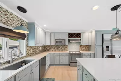 1210 Hyman Avenue, Bay Shore, NY 11706 - Photo 22