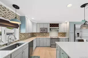 1210 Hyman Ave, Bay Shore, NY 11706 - Photo 22