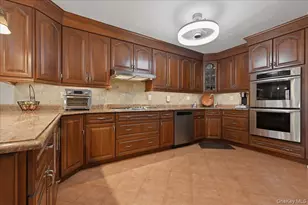 63-56 76th St, Middle Village, NY 11379 - Photo 14