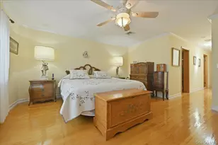 63-56 76th St, Middle Village, NY 11379 - Photo 22