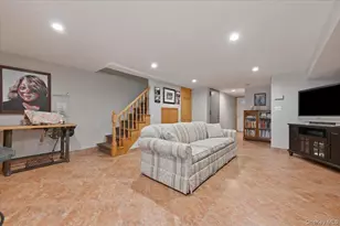 63-56 76th St, Middle Village, NY 11379 - Photo 32