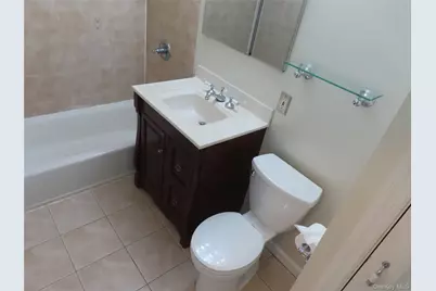 103 Mariners Way, Copiague, NY 11726 - Photo 8