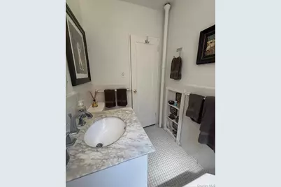 290 Collins Avenue #8E, Fleetwood, NY 10552 - Photo 14