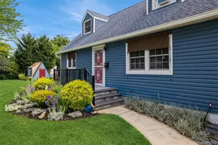 87 Center St, Ronkonkoma, NY 11779 - Photo 2