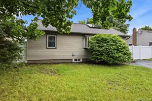 114 Davidson St, Wyandanch, NY 11798 - Photo 2