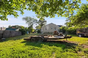 4 Roosevelt St, Brentwood, NY 11717 - Photo 14