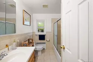 4 Roosevelt St, Brentwood, NY 11717 - Photo 10