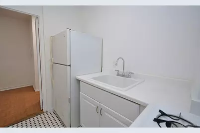 281 Garth Road #B6D, Scarsdale, NY 10583 - Photo 10