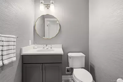 21 Seasons Way, Dix Hills, NY 11746 - Photo 12